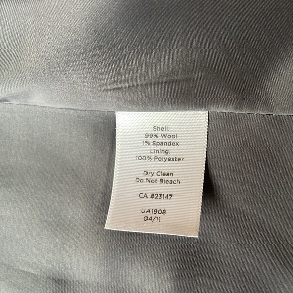 Talbots Petites zip up blazer - size 8p - Picture 6 of 6